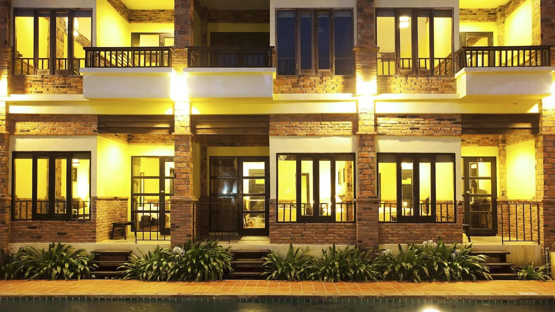 Motive Cottage Resort Khao Lak Hotel